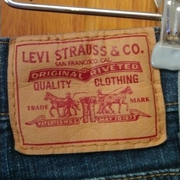 EUC Levi's 512 Perfectly Slimming Bootcut, Size 8PM - Picture 4 of 7